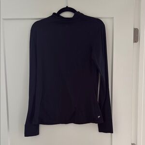 Fabletics Black Fitted Long Sleeve Tee